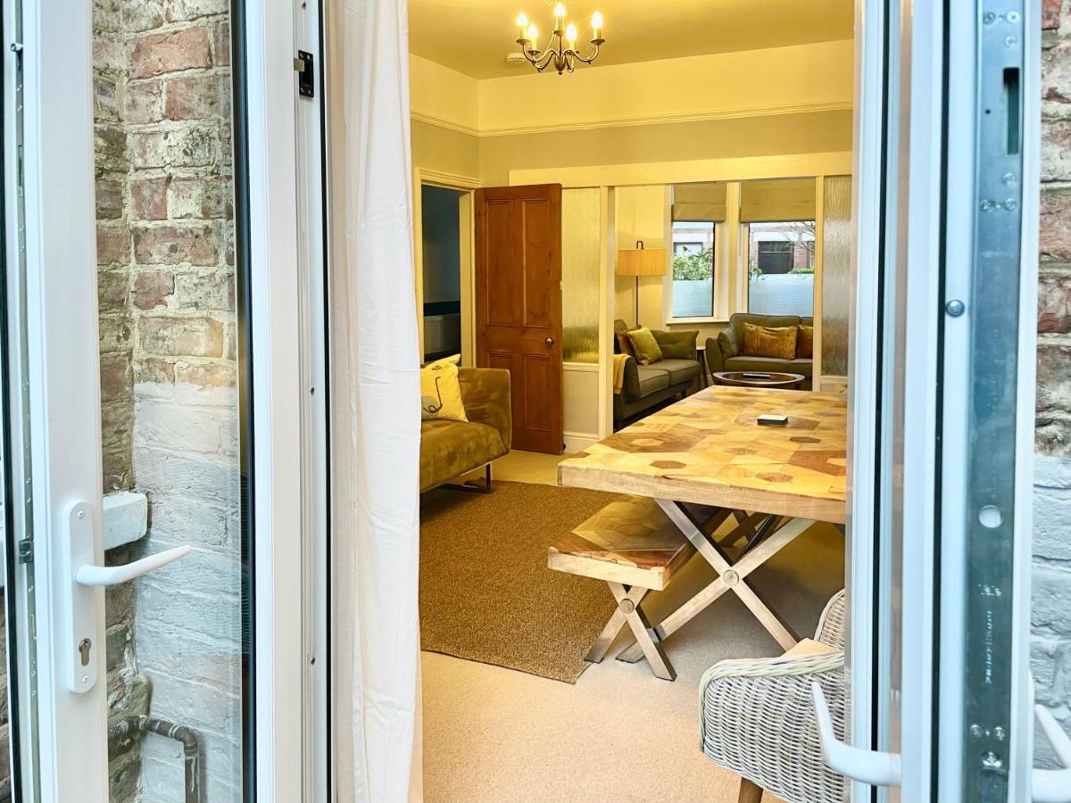 Villa Woodvale York Esterno foto
